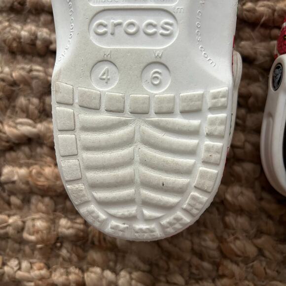 Crocs Classic Clogs Floral Print – Women’s Size 6 - Picture 11 of 12